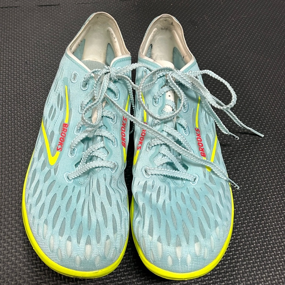 Track spikes - Brooks - Wire 8